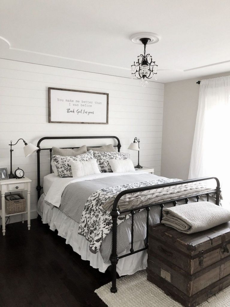 Farmhouse Bedroom Decor Ideas 13