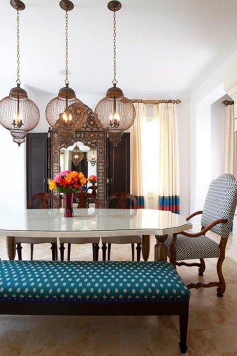 Elegant modern dining room with moroccan elements